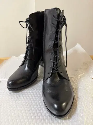 레이스업 부츠 발수 가죽