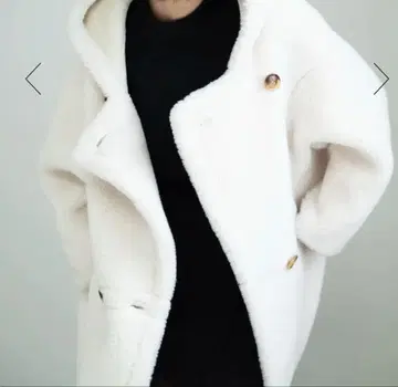 미사용 새상품 KARRY 롱 보아 코트 화이트