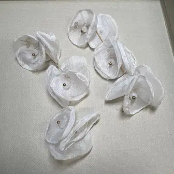 결혼식용 화이트 꽃 모티브 귀걸이