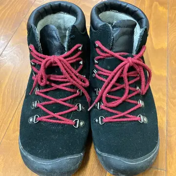 KEEN 블랙 스웨이드 신발