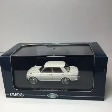 EBBRO 닛산 블루버드 410 1964 화이트