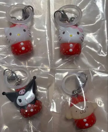 산리오 딸기 메지루시 액세서리 4종 세트 키티 쿠로미 폼폼푸딩