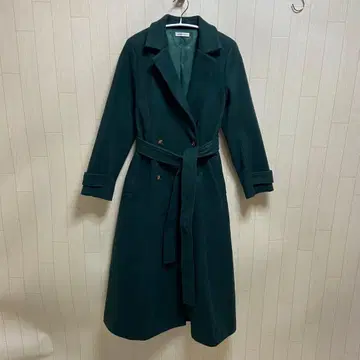 내추럴 꾸뛰르 백 플레어 롱 레이디 코트