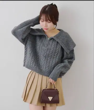 그레이 케이블 짜임 크롭 니트