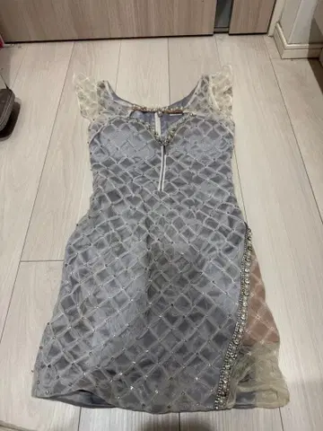 ROBERT FLEURS 그레이 망사 무늬 드레스