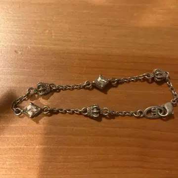실버 왕관 모티브 팔찌