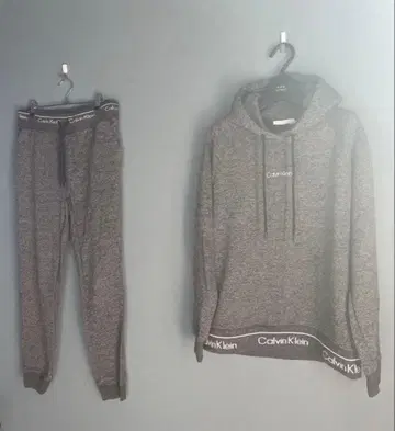 캘빈 클라인 그레이 셋업