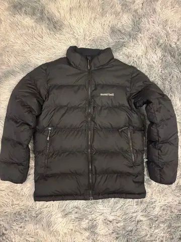 mont-bell 블랙 다운 자켓 쇼트 기장