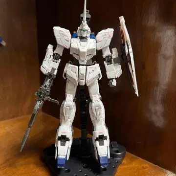 [ 완성품 ] RG 유니콘 건담 액션 베이스 포함