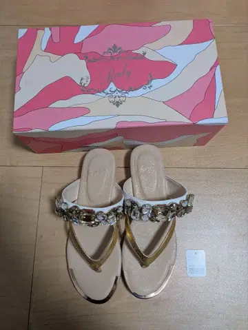 [미사용 새상품 박스 있음] Rady 비쥬 플립플랍 23.5cm