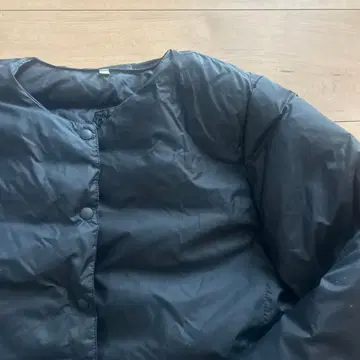 무인양품 경량 다운 포켓터블 노카라 자켓 블랙 M