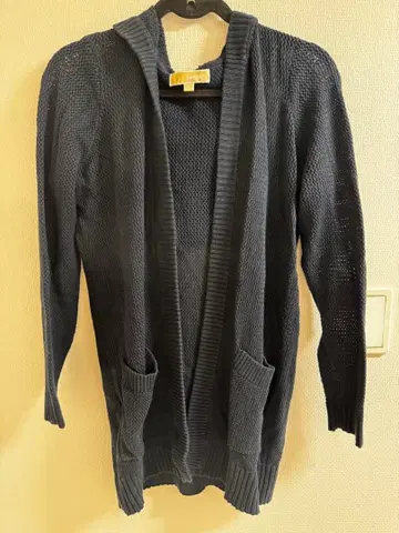 마이클코어스 후드 부착 네이비 니트 가디건