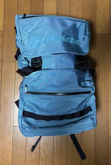 Invicta 플랩식 백팩 대용량 짙은 파랑 새상품급