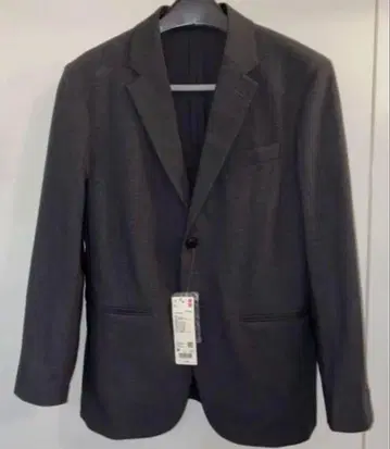 [ 미사용 ] 유니클로 UNIQLO 감동 자켓 다크 그레이 M 사이즈