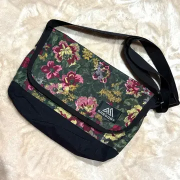 GREGORY 그레고리 킥백 숄더백 꽃무늬