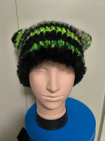 고양이 귀 니트 모자 핸드메이드 블랙 x 네온 그린 메탈릭