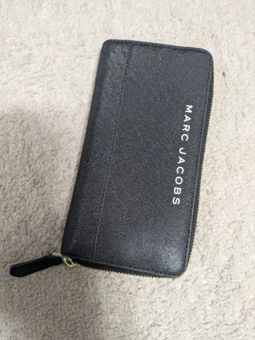 마크 제이콥스 블랙 장지갑