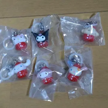산리오 캐릭터즈 딸기 메지루시 액세서리 컴프 키티 쿠로미
