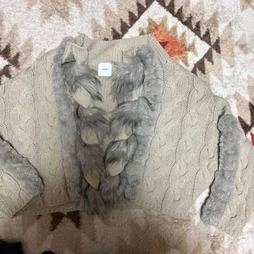 AMERI 베이지 케이블 짜임 가디건