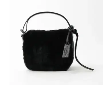 새상품급 A.la Malva 박스 퍼 2WAY 숄더백 블랙