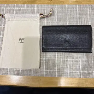 일비종떼 ILBISONTE 블랙 가죽 이단 장지갑