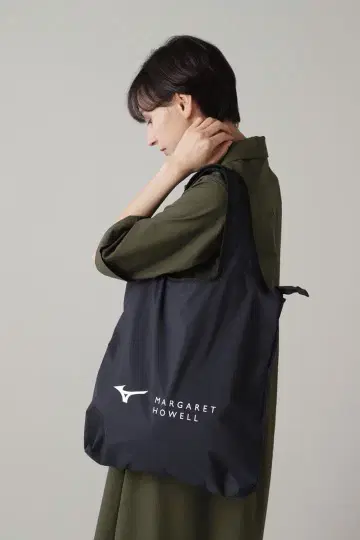 새상품 마가렛호웰 x 미즈노 블랙 에코백