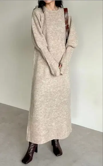 [ 미사용 새상품 ] 리디 손가락 구멍 리브 니트 원피스