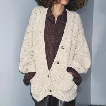 이번 시즌 완판 반값 이하 ZARA 오버 사이즈 핀 니트 가디건 M-L