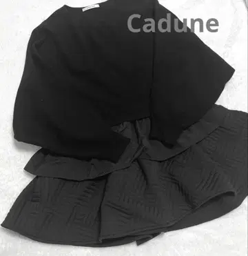 Cadune 페플럼 도킹 니트