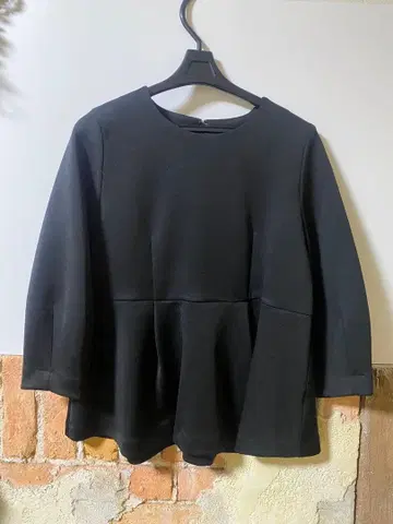 블랙 7부 소매 페플럼 튜닉