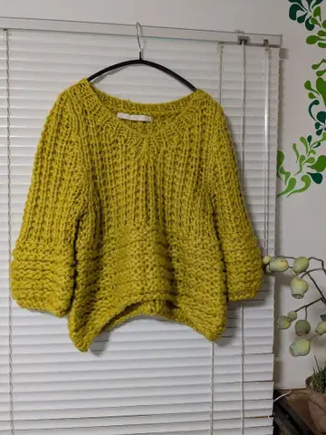 쉽스 khaju 굵은 짜임 니트 머스타드