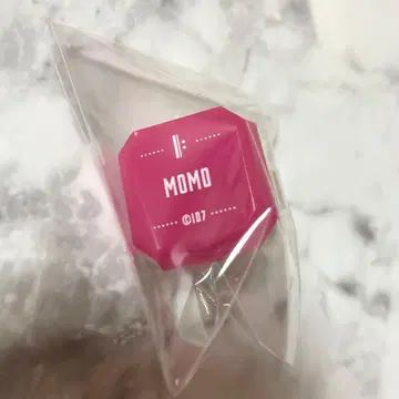 아이나나 라이트 반지 모모