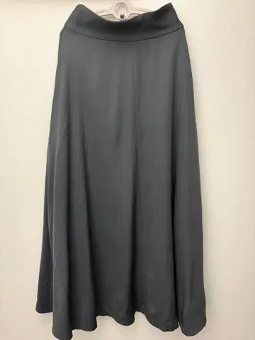 [ LVEU. ] 오리지널 뷔스티에 플레어 원피스 스커트만 새상품