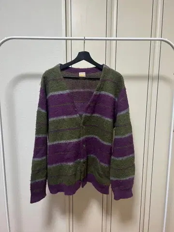 KODKY'N 보라색과 그린 스트라이프 가디건
