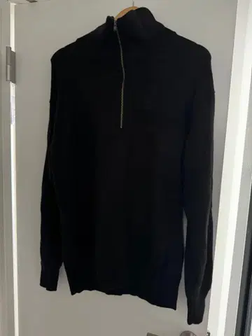 MHL. 하이넥 니트