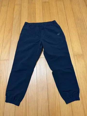 새상품급 Newbalance 뉴발란스 나일론 팬츠 블랙 XL