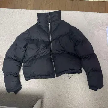 블랙 M 사이즈 다운 자켓