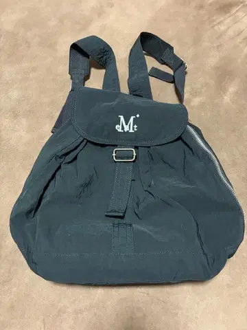 무센트 MUCENT 블랙 백팩