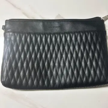 AZUL BY MOUSSY 블랙 클러치백