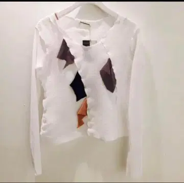 미사용 kotohayokozawa 상의 화이트 플리츠