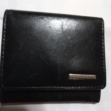 NINA RICCI 블랙 가죽 코인 케이스