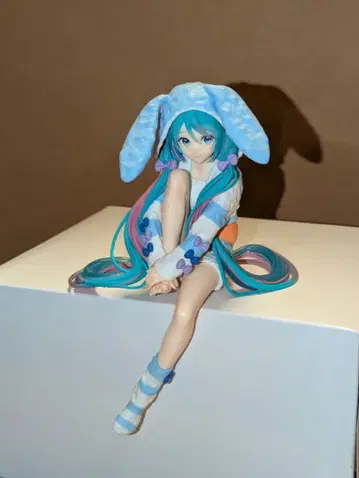 하츠네 미쿠 토끼 의상 피규어