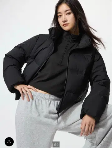 유니클로 블랙 후드 부착 다운 자켓