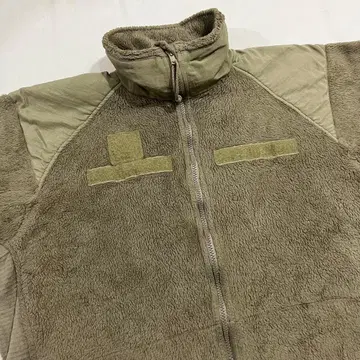 미군 실물 코요테 ECWCS GEN3 폴라테크 M-R