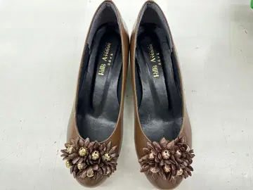 Hills Avenue 브라운 플라워 펌프스