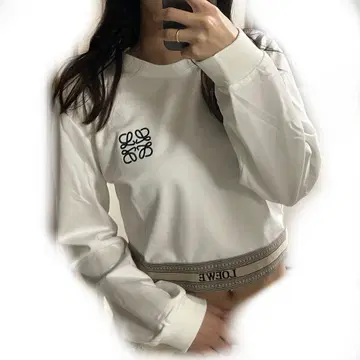 크롭 긴팔 상의 화이트
