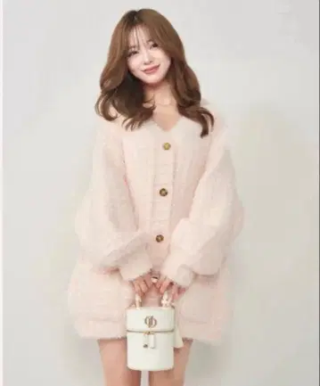 새상품급 다리치 몰 볼륨 니트 가디건 핑크