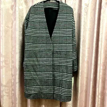 체크 무늬 롱 코트