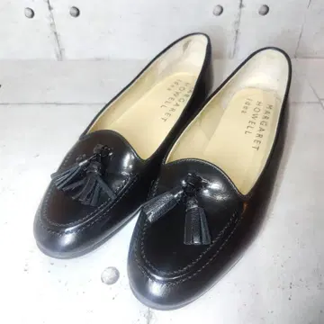 [ 새상품급 ] 마가렛호웰 태슬 로퍼 블랙 22cm 가죽