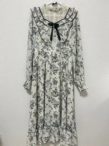 아마벨 로맨틱 플로럴 롱 원피스